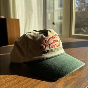 Senderos Hand Tied Flies Tan and Green Hat